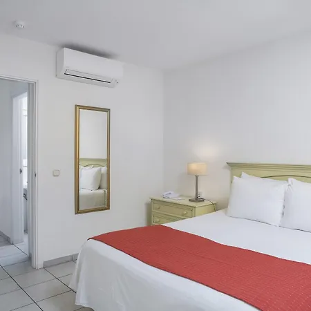 Sunset Bay Club Aparthotel 3*
