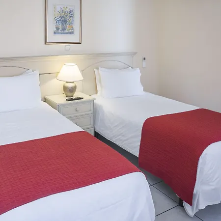 Sunset Bay Club شقة فندقية 4*