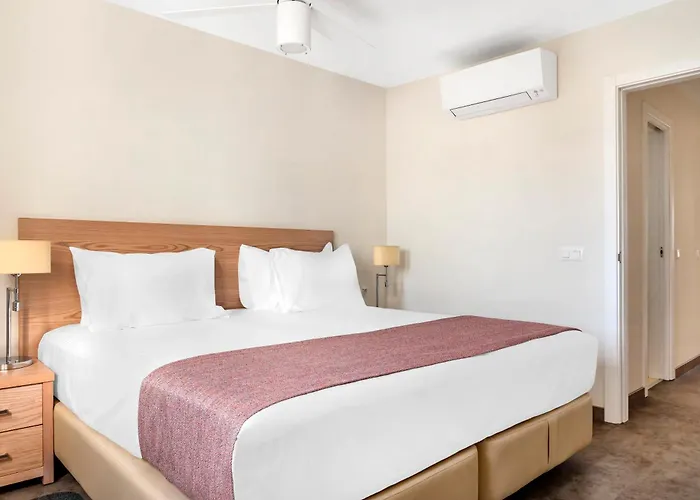 Sunset Bay Club Aparthotel 4*