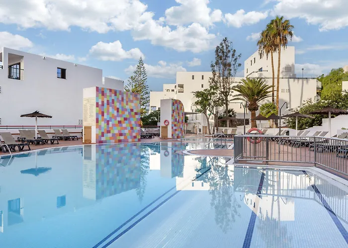 Sunset Bay Club Aparthotel