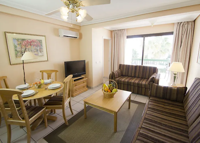 Sunset Bay Club Aparthotel